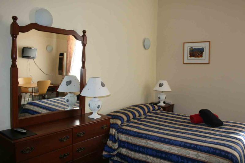 Alpine Heritage Motel Гоулбёрн Экстерьер фото