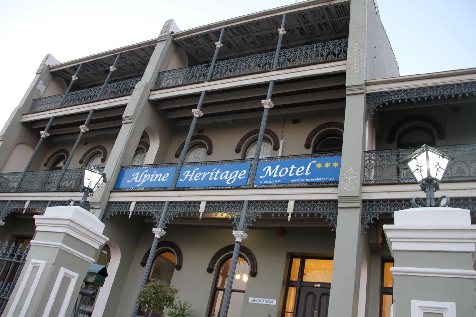 Alpine Heritage Motel Гоулбёрн Экстерьер фото
